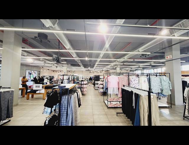 596M² RETAIL TO LET IN NORTH RIDING